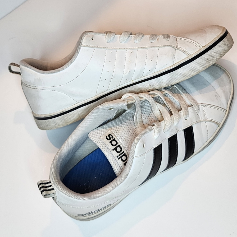 Men's Adidas Shoes size 8.5 approx 10 in women's